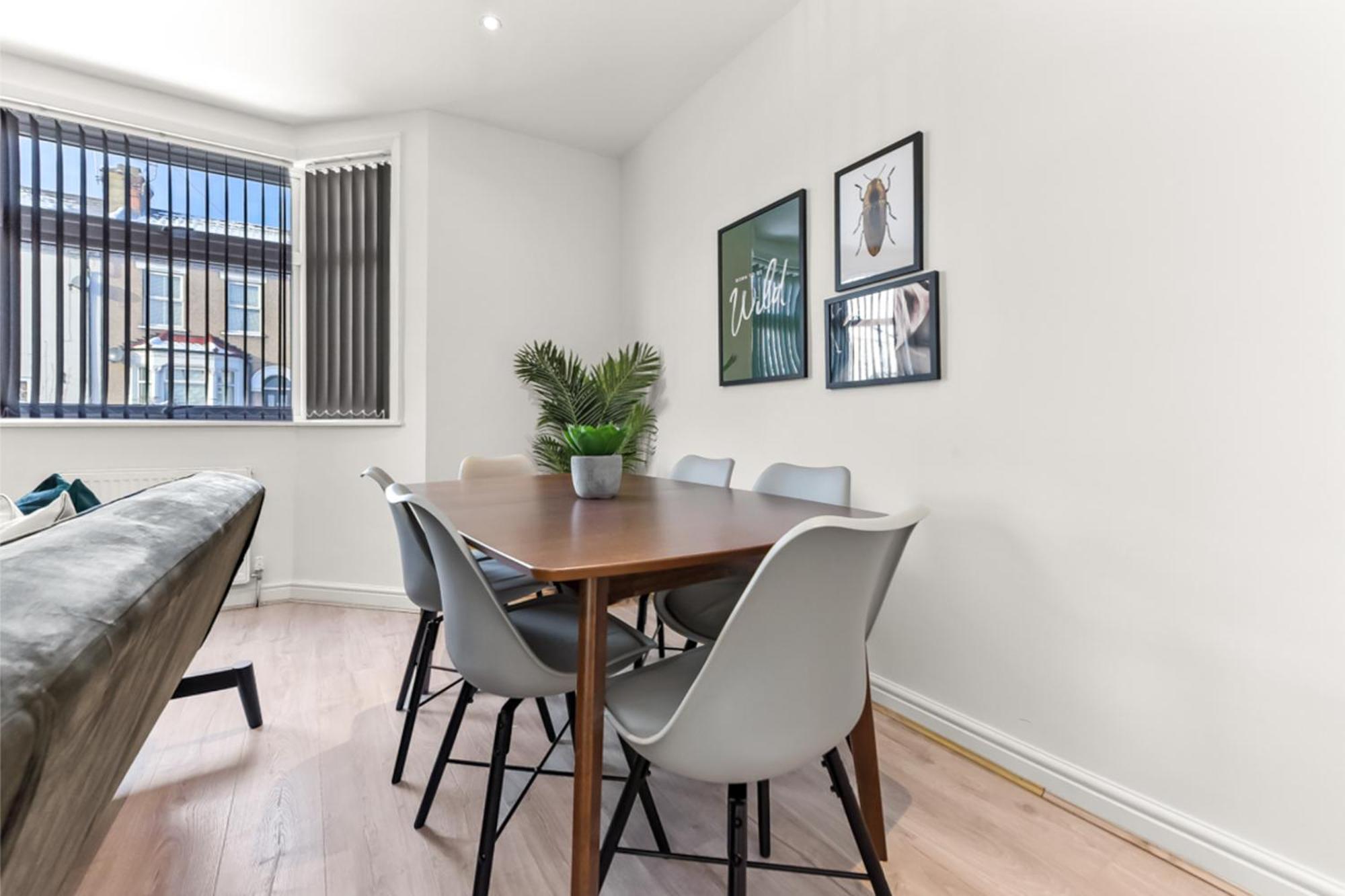 Modern And Hearty House Apartment Enfield Bagian luar foto