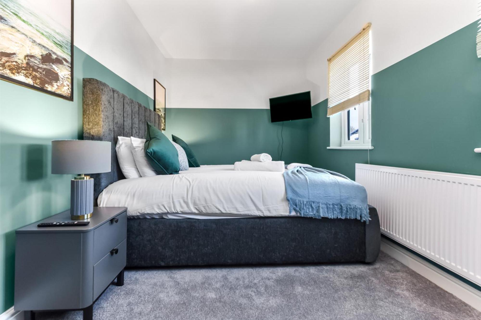 Modern And Hearty House Apartment Enfield Bagian luar foto