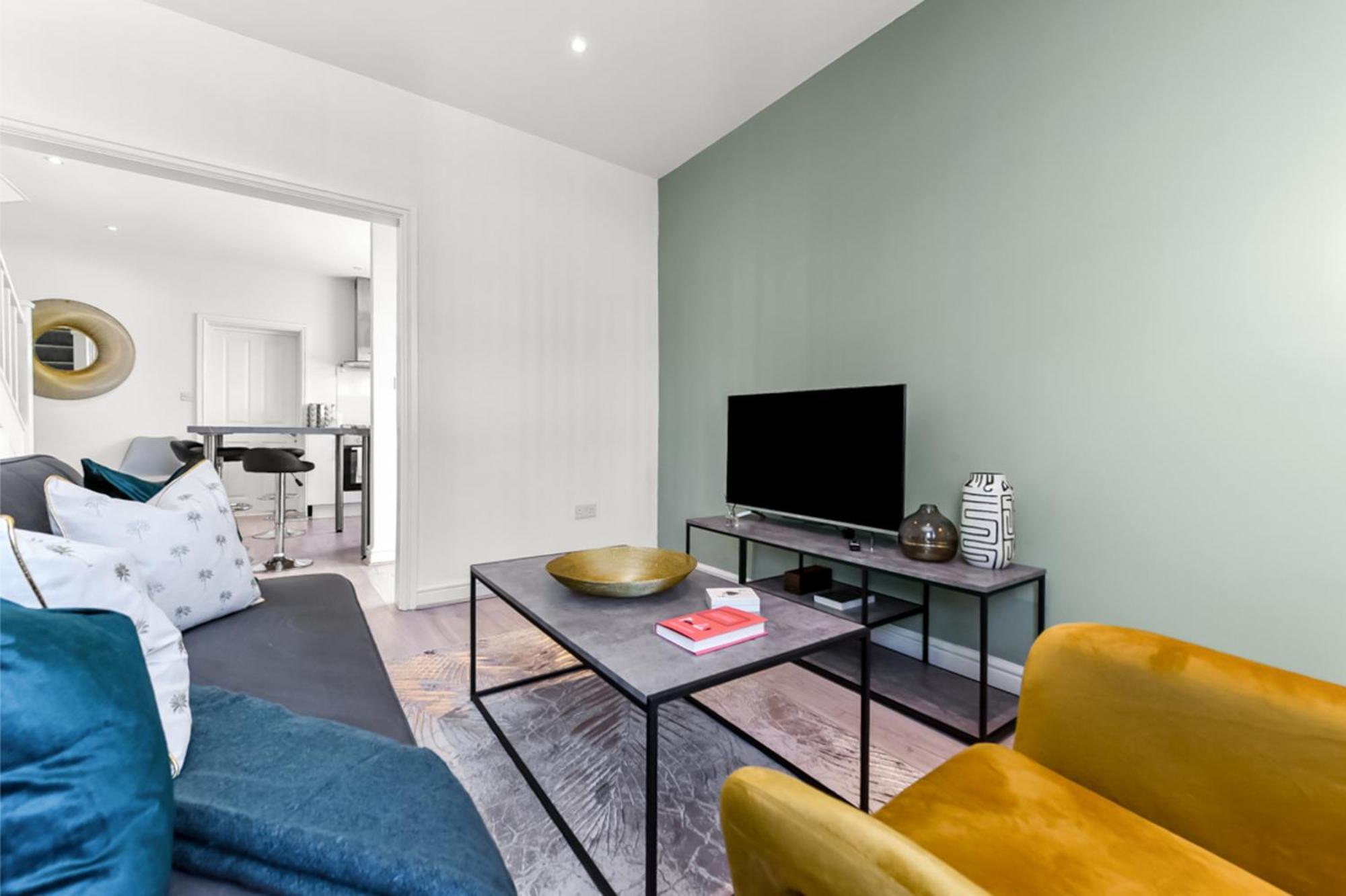 Modern And Hearty House Apartment Enfield Bagian luar foto